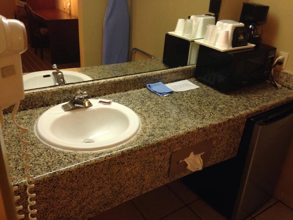Americas Best Value Inn Аркадельфія Екстер'єр фото